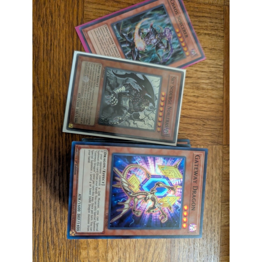 Yu-Gi-Oh! 100+ Card Lot All Holo Commons Uncommons Rares 1st 1996 Kazuki Lot 2H